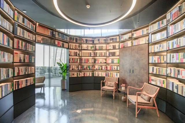 朵云書院閃耀上海之巔 239米高空，圖書出租新模式點(diǎn)亮城市文化燈塔